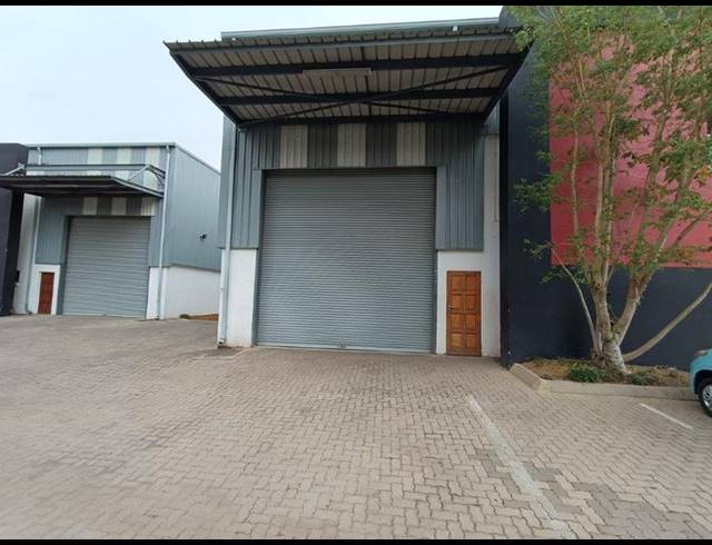 INDUSTRIAL PROPERTY TO RENT IN LANSERIA